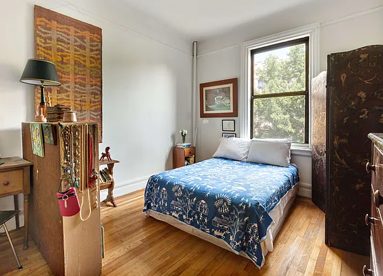 Sold by Compass | media 32