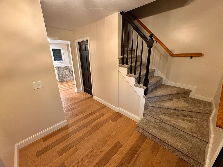 12 Walden Ct — Photo 3