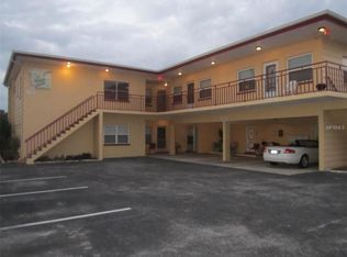 11701 1st St E APT 6, Treasure Island, FL 33706
