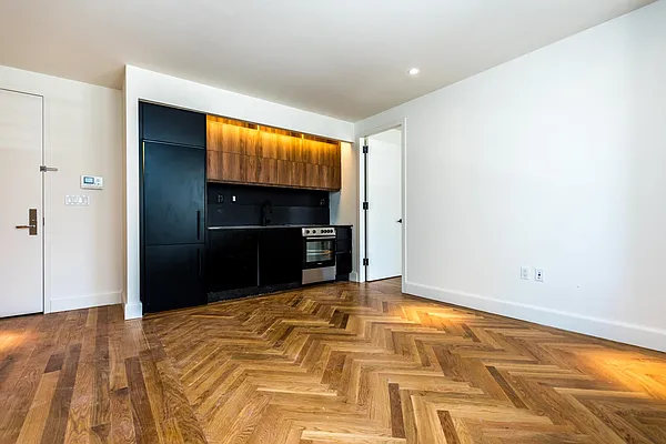 Rented by Nooklyn NYC LLC | media 101