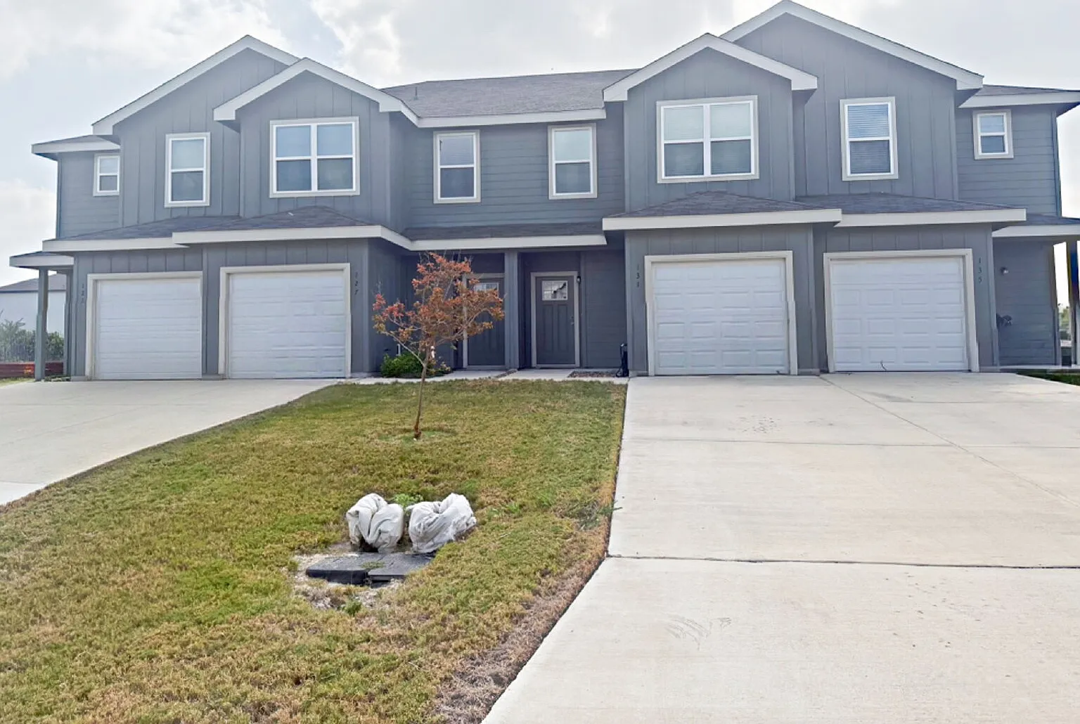 3 bed, 2.5 bath, 1251 sqft, $1,450 — Photo 1