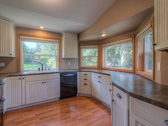 4th image of 11207 67th Avenue Ct NW