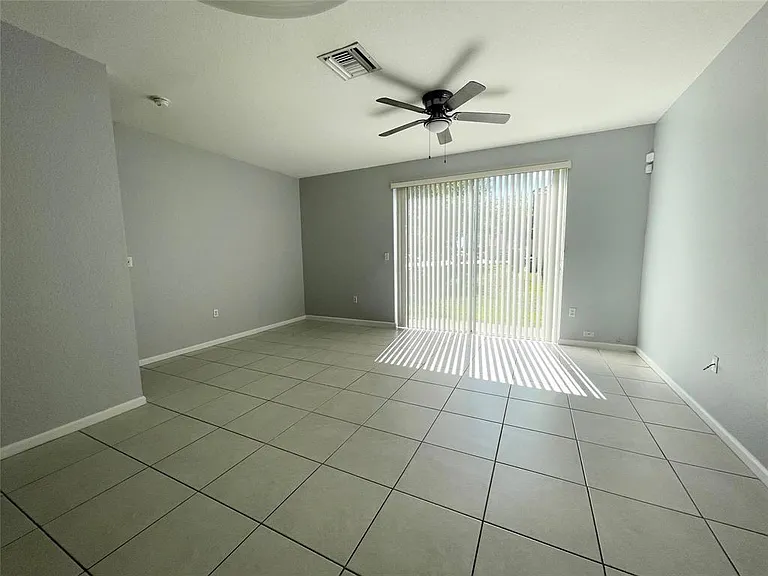 6301 Landings Ter — Photo 13