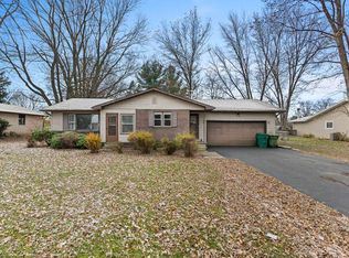 2007 Tin Cup Rd, Mahomet, IL 61853