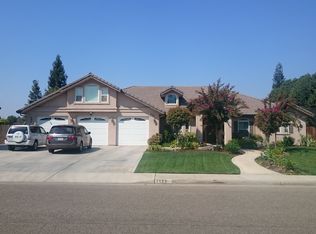 1123 N Comstock St, Visalia, CA 93292