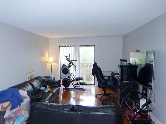 4th image of 746 Prescott Dr APT 301