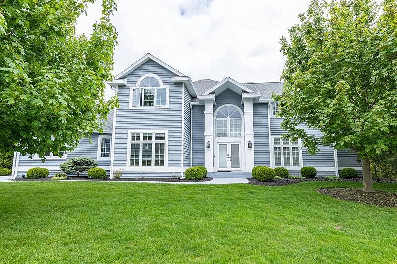 1st image of 405 Lakewood COURT