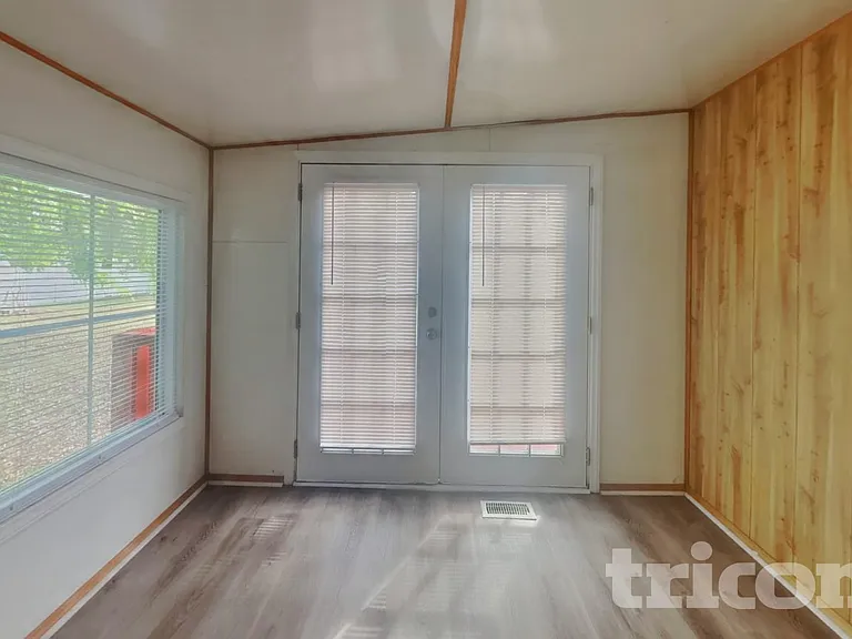 1322 Sasswood Ln — Photo 14