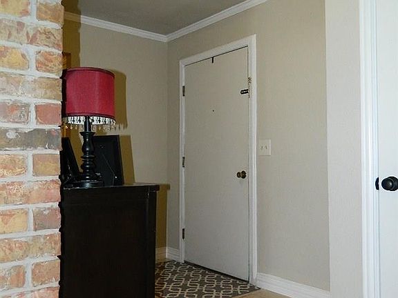 5th image of 1718 Meadowcliff Dr