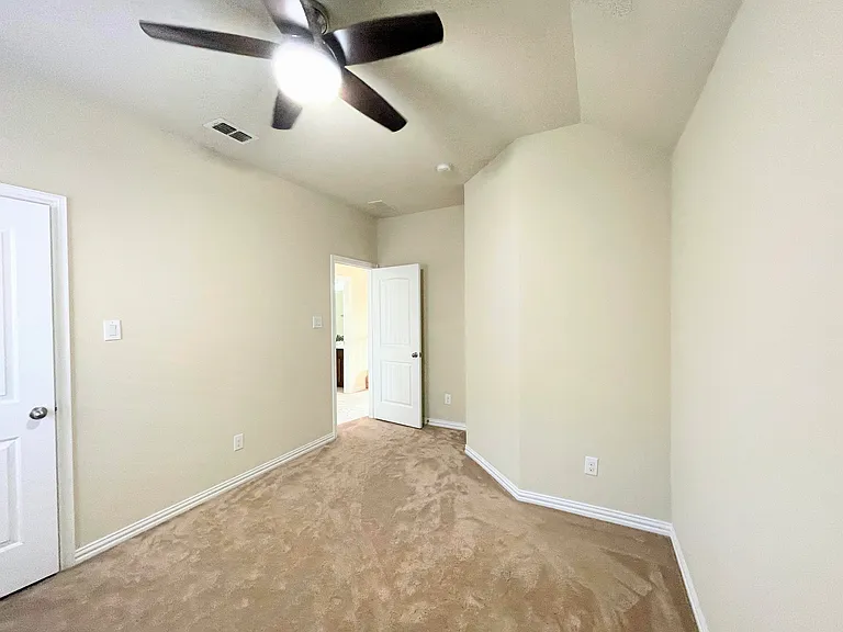 11513 Morrow Ln — Photo 37