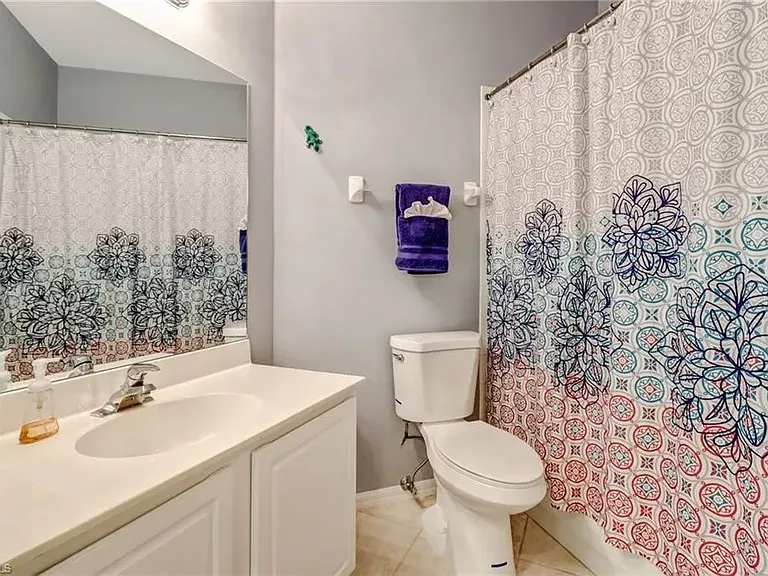 913 Fairhaven Ct — Photo 7
