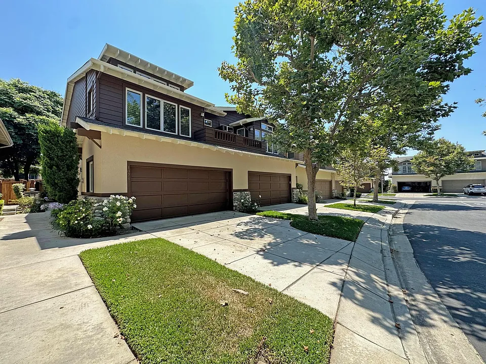 1074 Rocton Dr