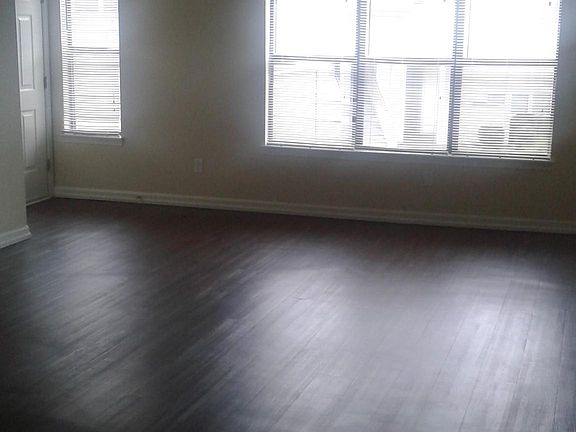 5th image of 100 Brighton Hill Cir Unit E