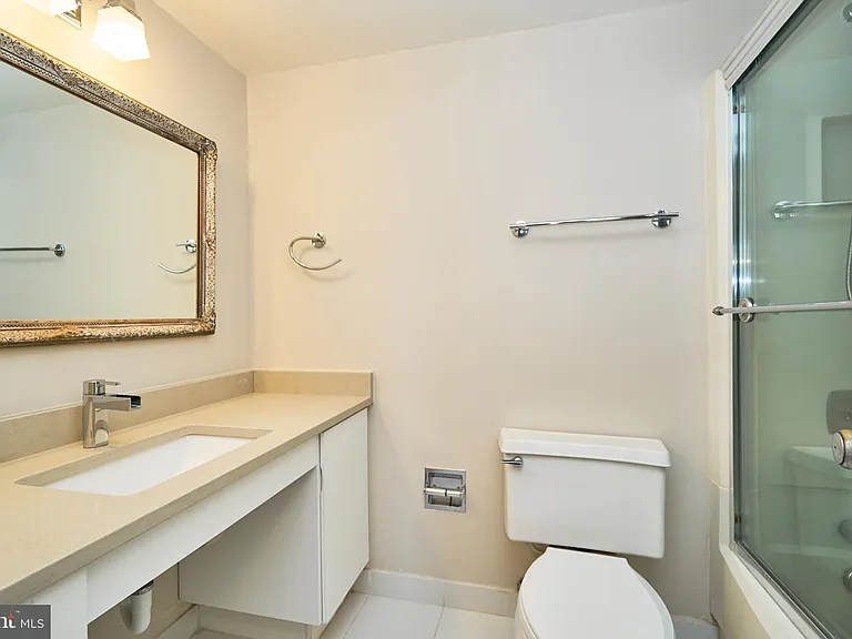 8360 Greensboro Dr #922 — Photo 19