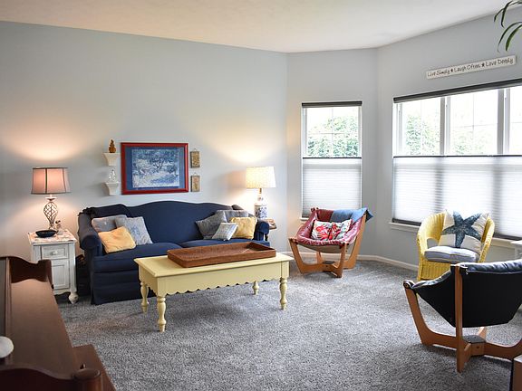 2nd image of 7244 Pine Valley Dr