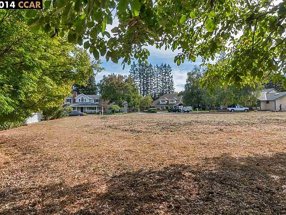 2nd image of 40 Fairmayden Ln