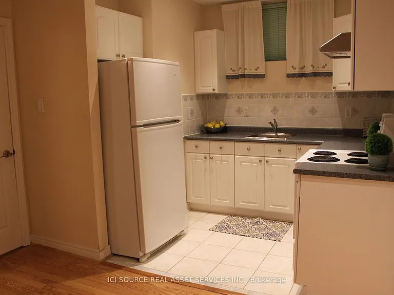 301 Gowan Ave #BASEMENT — Photo 7