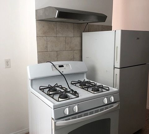 3rd image of 185 Green St Floor 1