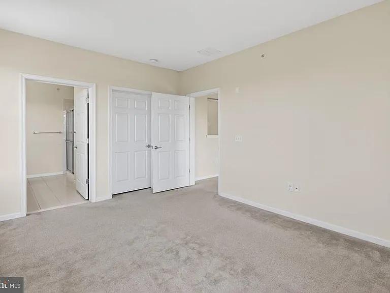 1447 Sierra Dr — Photo 17