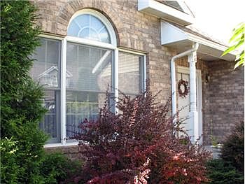 2nd image of 1009 Saint Pauls Ln