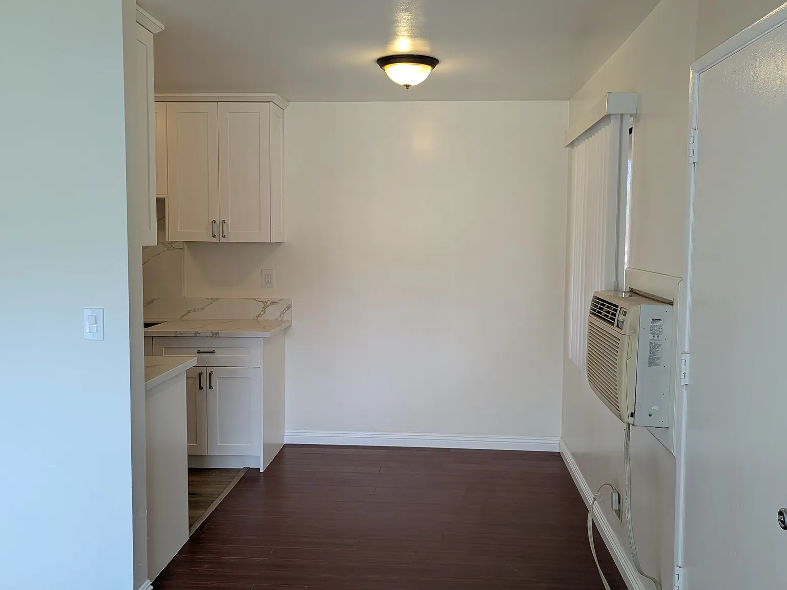 319 S Primrose Ave — Photo 2