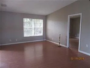 330 Lakewood Cir E #D — Photo 3