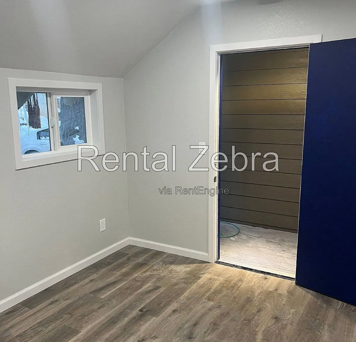 1 bed, 1.0 bath, 400 sqft, $1,950 — Photo 2