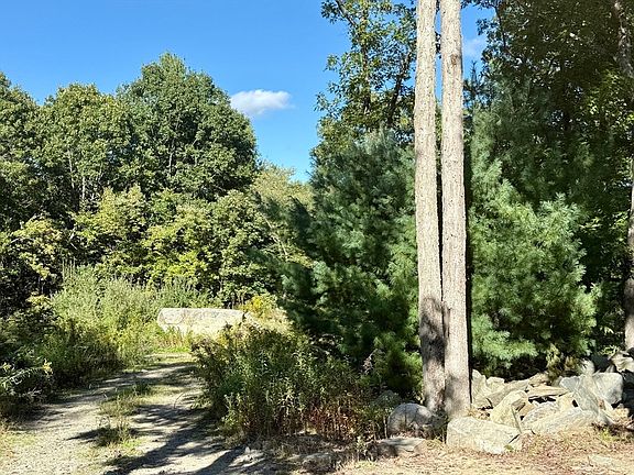 5th image of 10 Nature View Dr