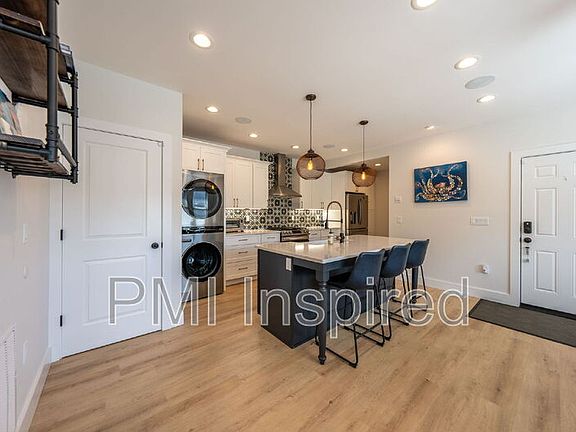 3rd image of 1100 Langford St