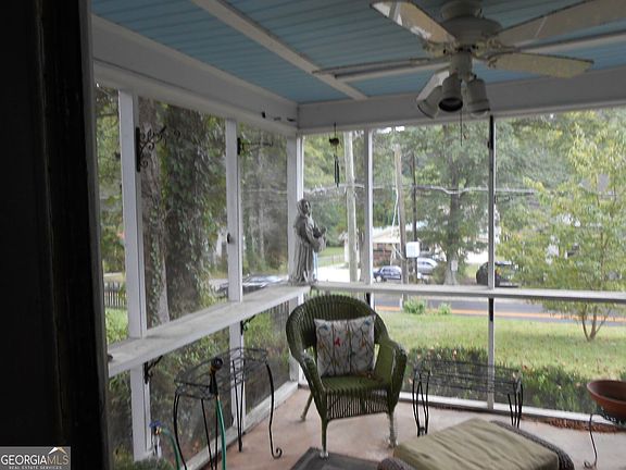 4th image of 379 Warwoman Rd