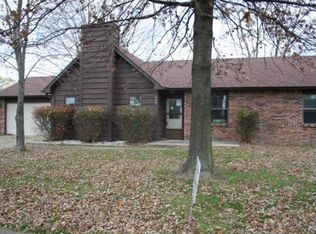 240 Christina Dr, Whiteland, IN