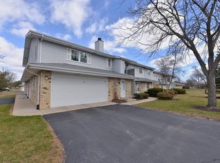 1021 Prairie Dr, Racine, WI 53406