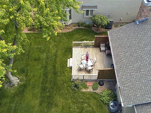 2nd image of 2823 Brentwood Blvd