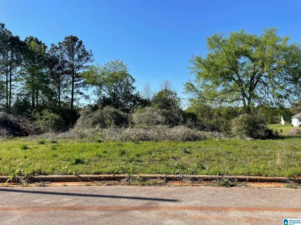 Angel Cir, Weaver, AL 36277