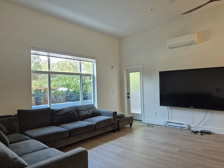 3528 146a St #107 — Photo 7