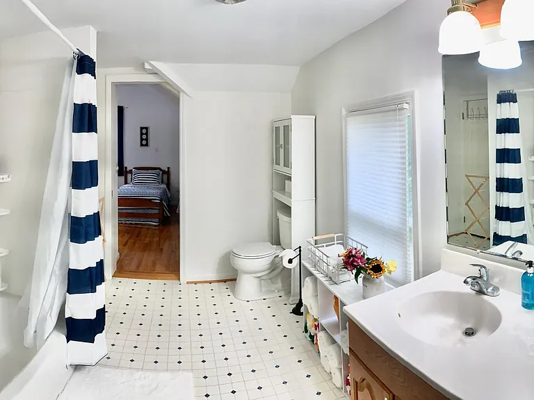 4674 Lake Dr — Photo 21