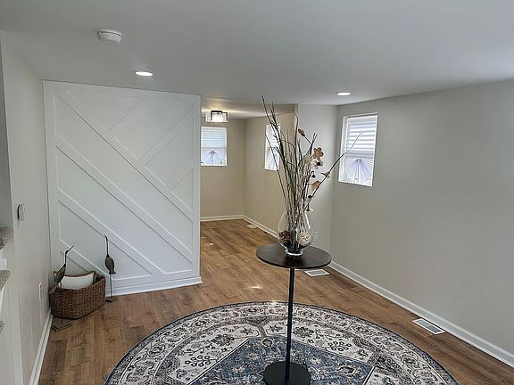 4th image of 1358 Sayrs Ave #1358