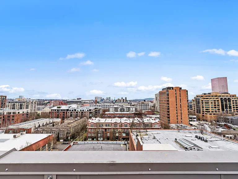 1314 NW Irving St #612 — Photo 27