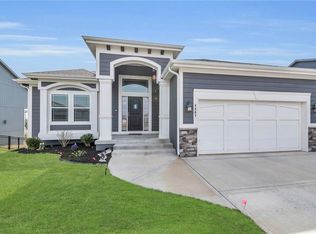 4807 NE 104th St, Kansas City, MO 64156