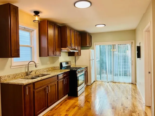 1115 W 18th Pl #1, Chicago, IL 60608