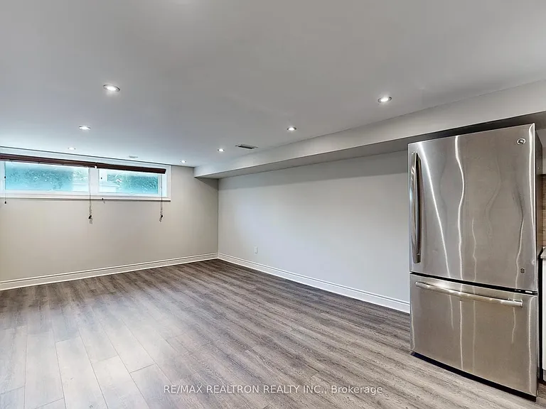 49 Exbury Rd #BASEMENT — Photo 9
