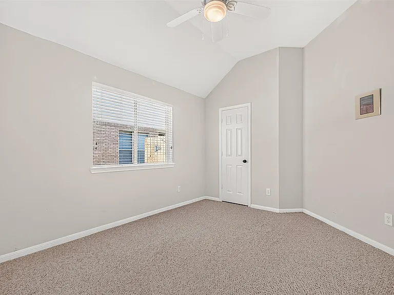 6323 Echo Lakes Ln — Photo 31