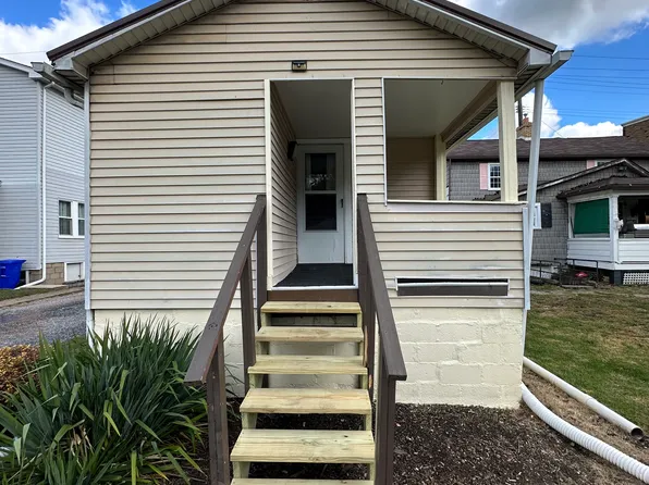 164 Main St, Imperial, PA 15126