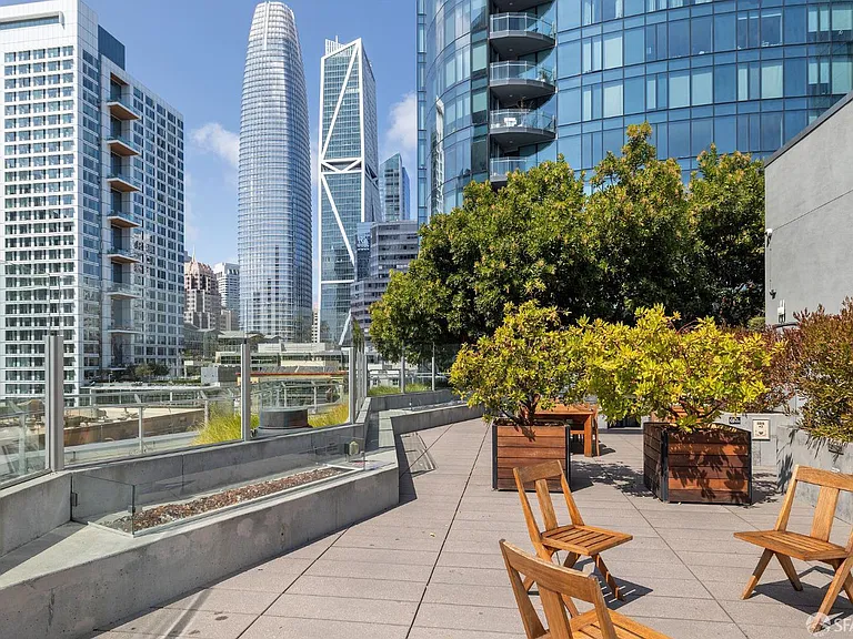 201 Folsom St #33D — Photo 52