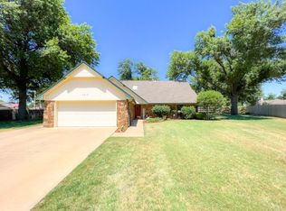 2513 Bluestem Rd, Ponca City, OK 74604
