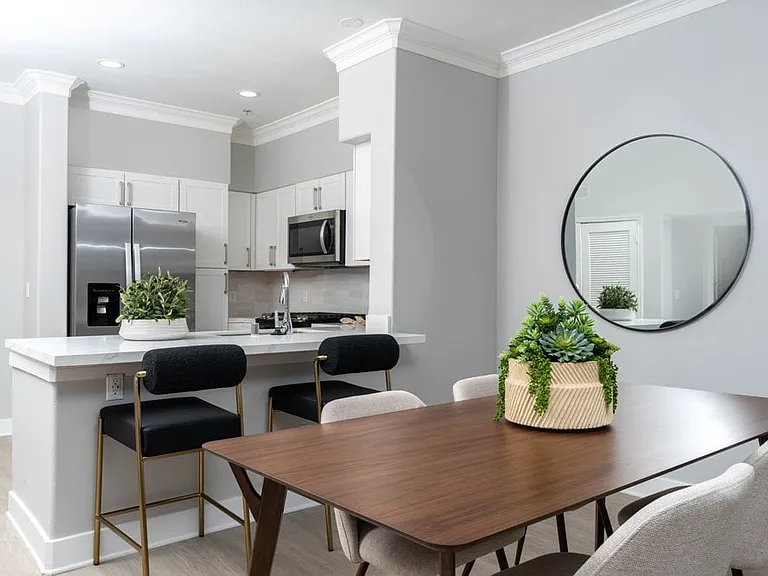 Paladia Luxury Apartments — Photo 53
