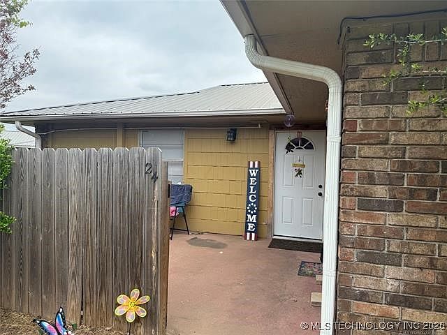 1st image of 101 Doris Dr #24