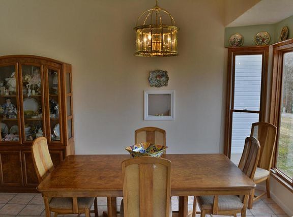 5th image of 147 Shelly Dr