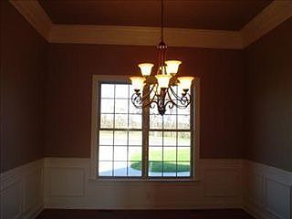 3rd image of 4052 Port Royal Dr