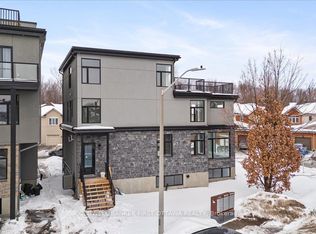 20 Inverkip Ave #B, Ottawa, ON K1T 4B7